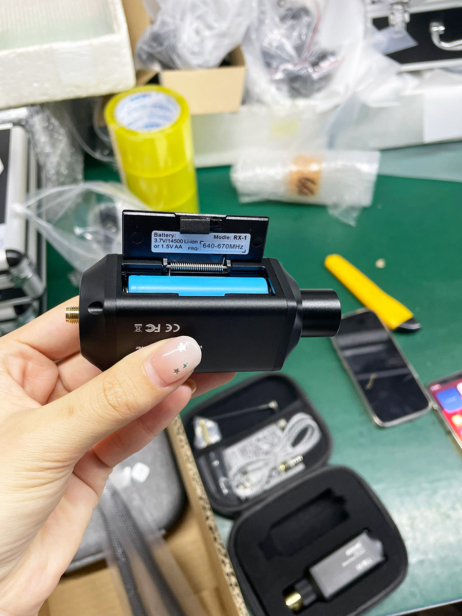 RT-1 Plug-On XLR Wireless Audio Transmitter and Receiver