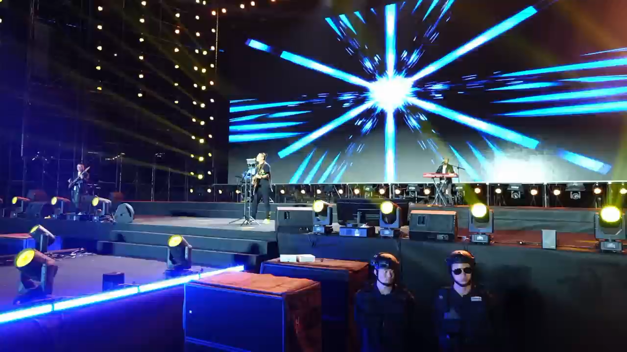 G4Max/Beta58A Wireless Microphone System for Stage Performance